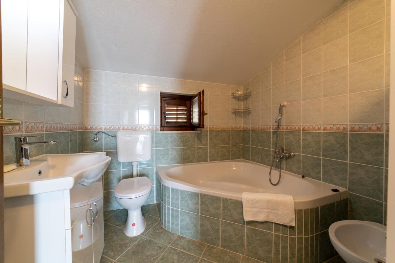Villa Mira โตรกีร์ ภายนอก รูปภาพ