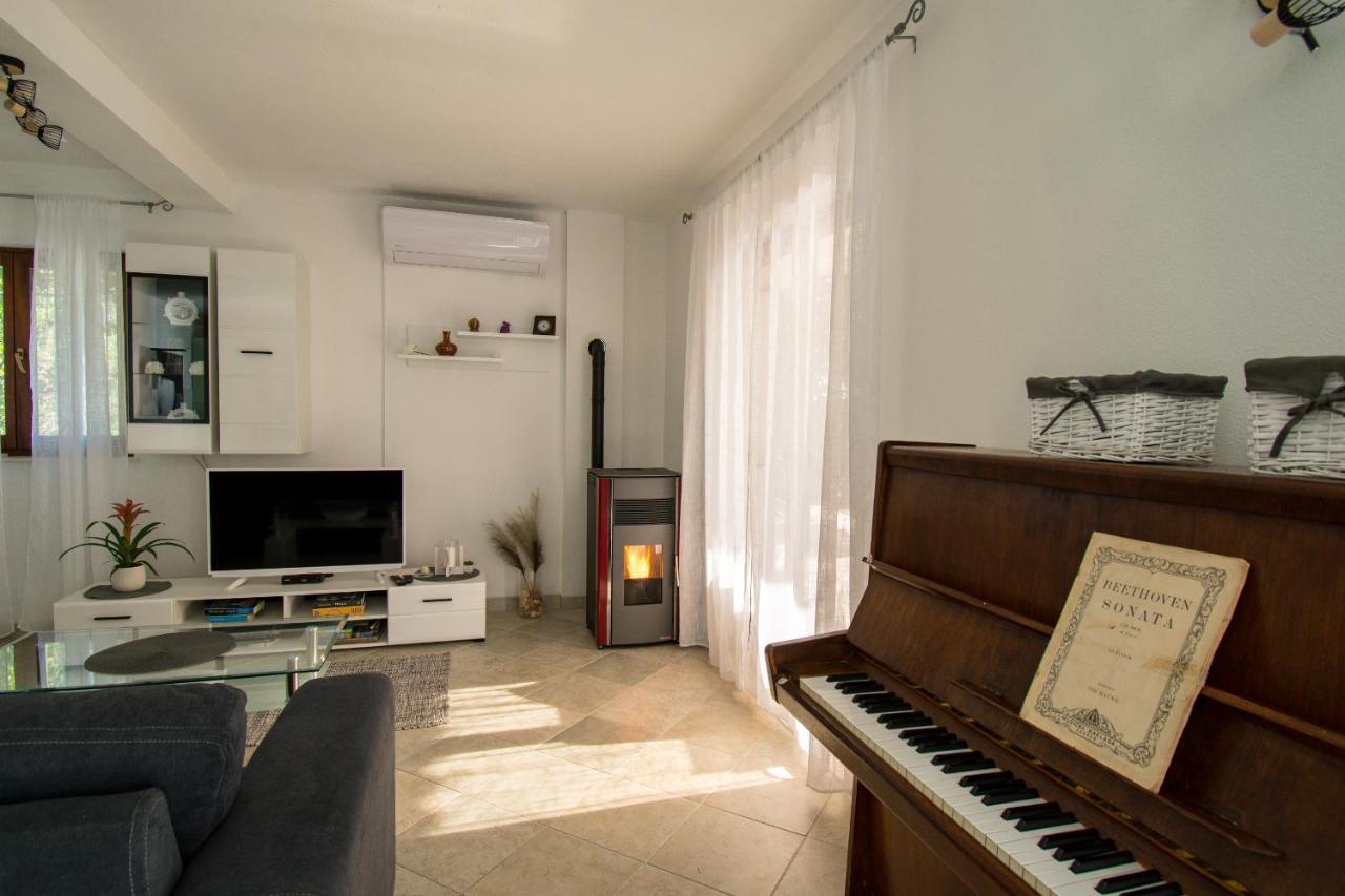 Villa Mira โตรกีร์ ภายนอก รูปภาพ